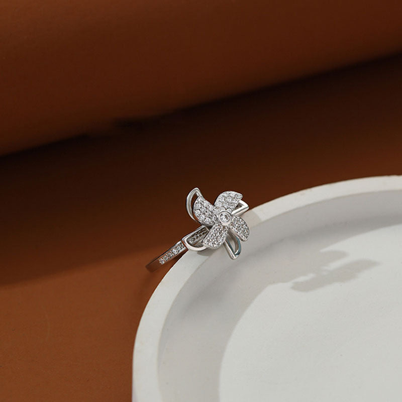 Luxury Zirconia Spinning Ring